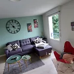 Appartement : Vue Panoramique Sur La Seine Avec Parking *