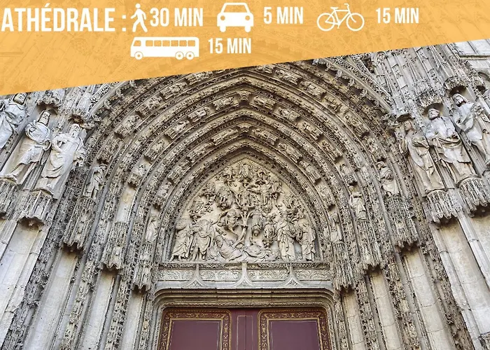 : Vue Panoramique Sur La Seine Avec Parking Apartman