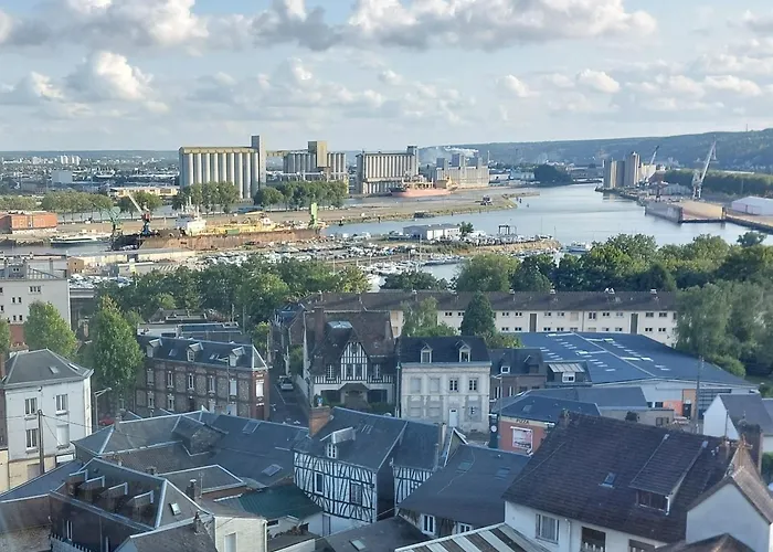 : Vue Panoramique Sur La Seine Avec Parking Apartment *
